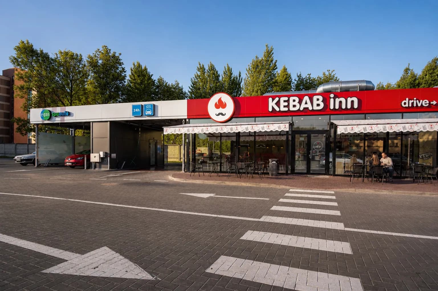 EGAS automobilių plovykla ir KEBAB INN kavinė, Europos pr. 43, Kaune