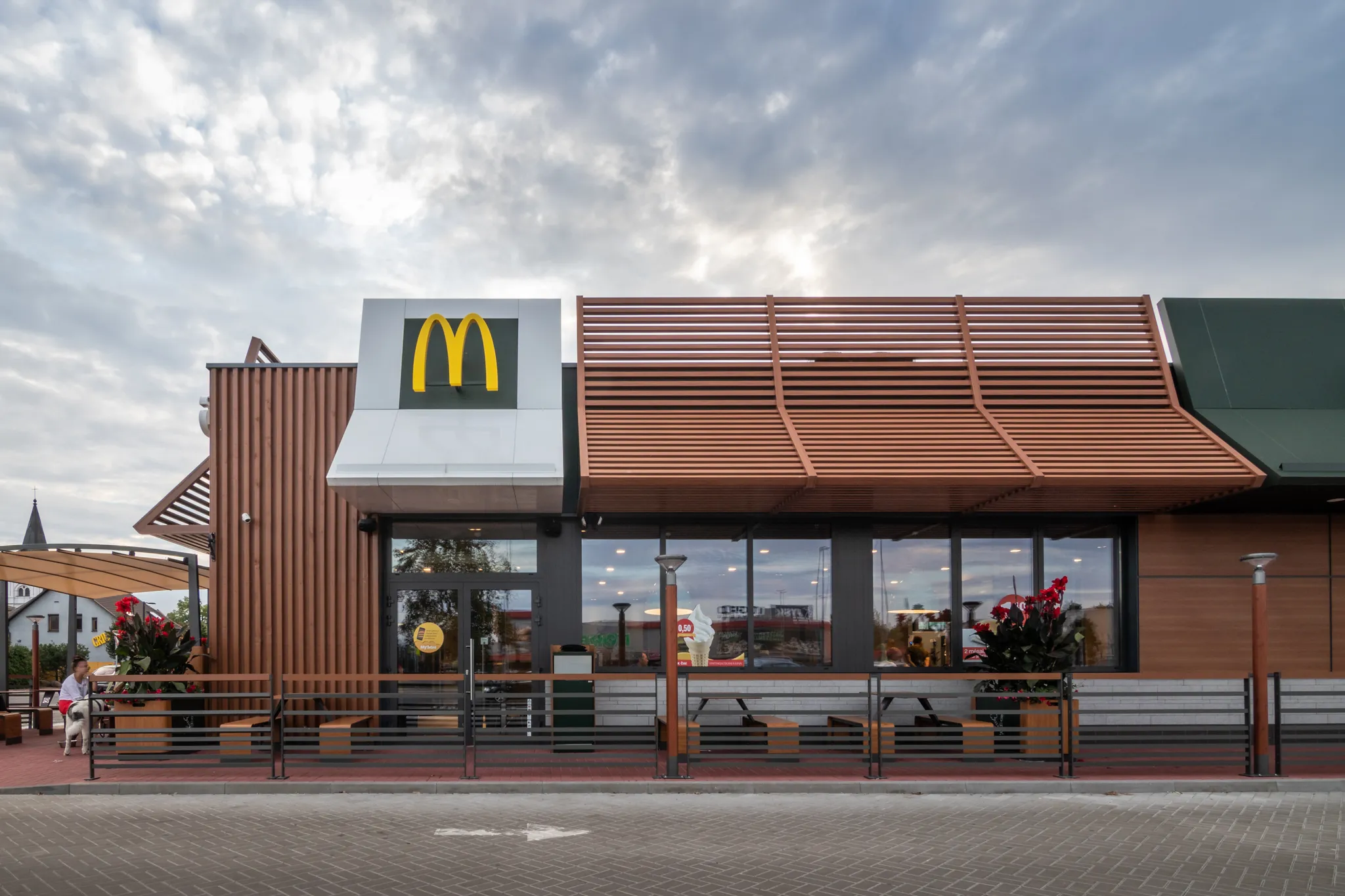 McDONALD's restoranas, Kauno g. 28, Marijampolėje