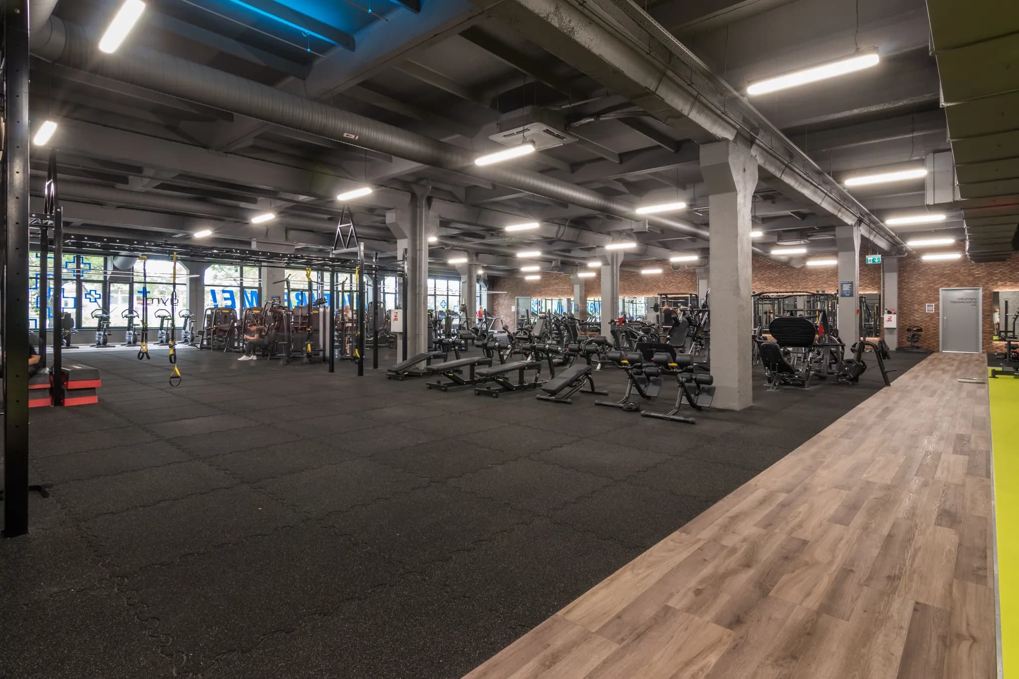 GYM PLIUS, S.Dariaus ir S.Girėno g. 2, Vilnuje