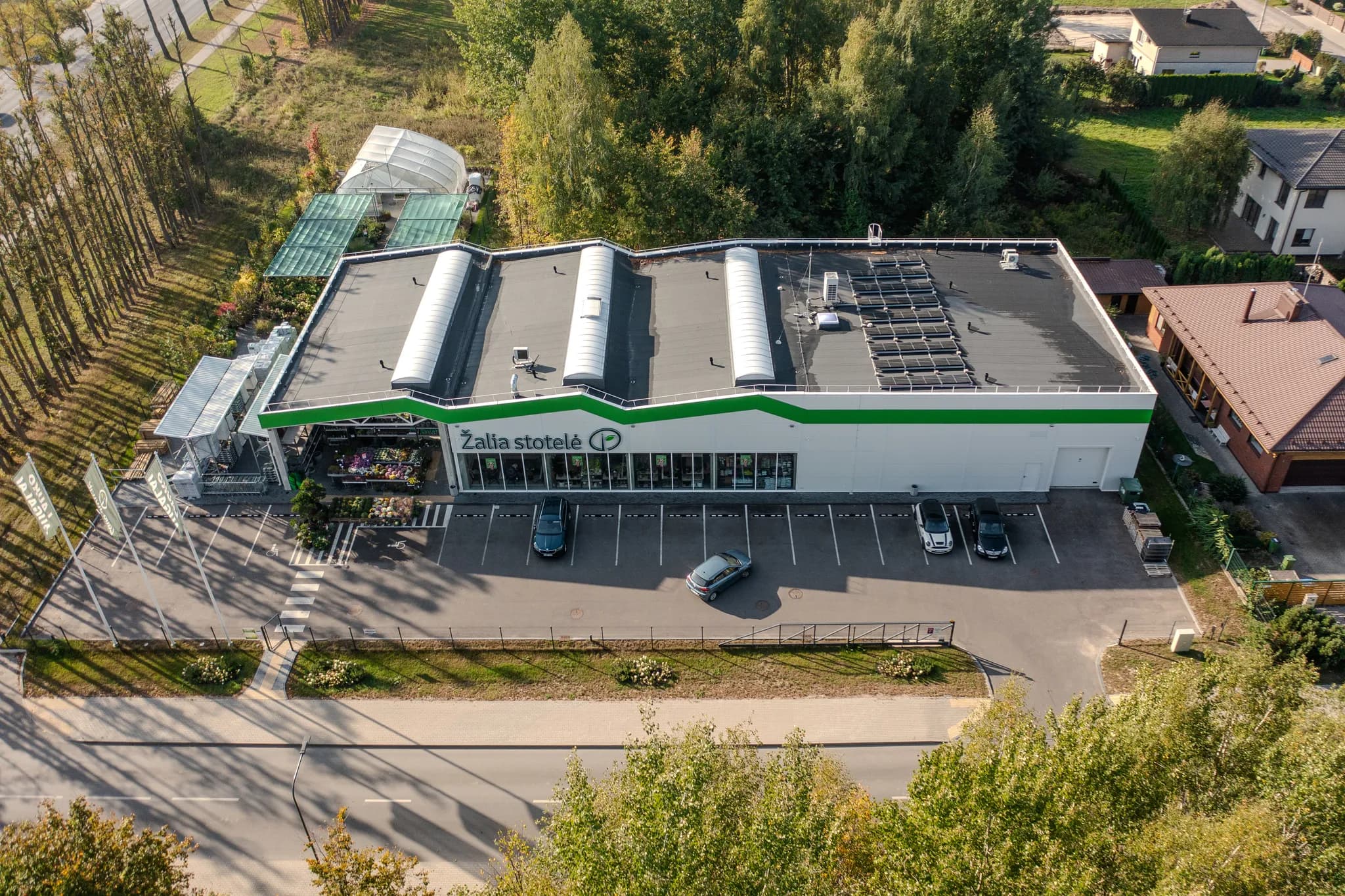 ŽALIA STOTELĖ, J.Petručio g. 1, Kaune