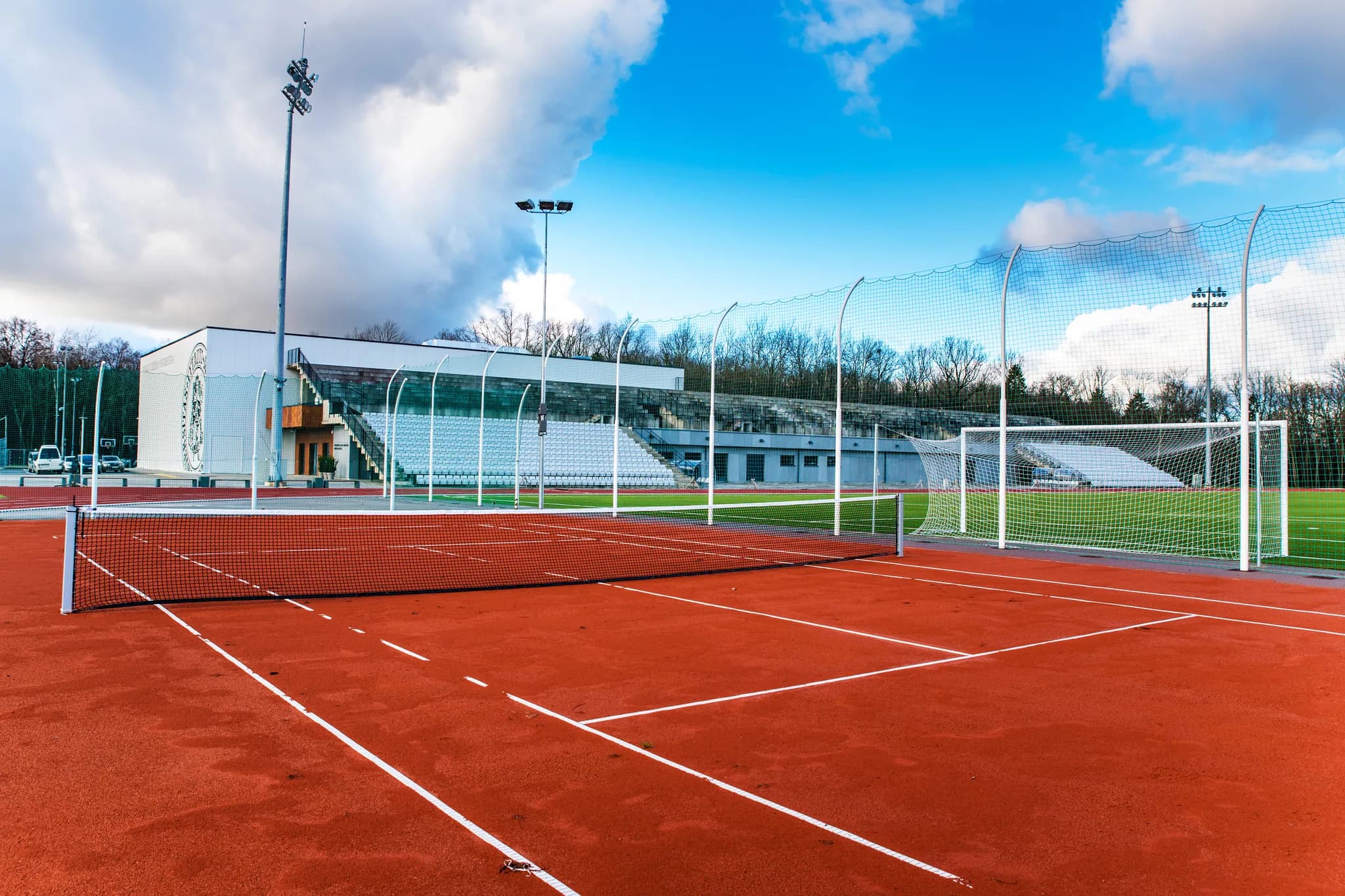 VDU Prezidento Valdo Adamkaus sporto centras, Studentų g. 9A, Kauno r.